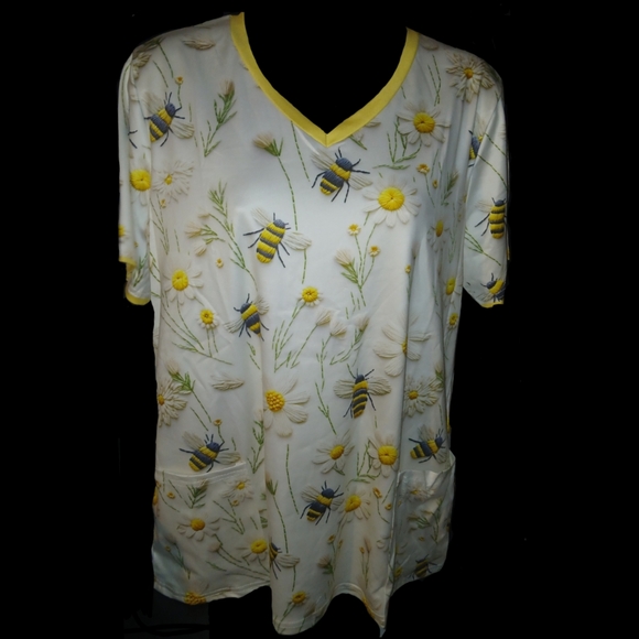Bees & Daisies Scrub Top - Picture 1 of 2